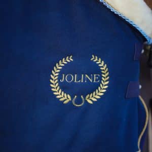 Joline - Stævnedækken, blå - 135/100