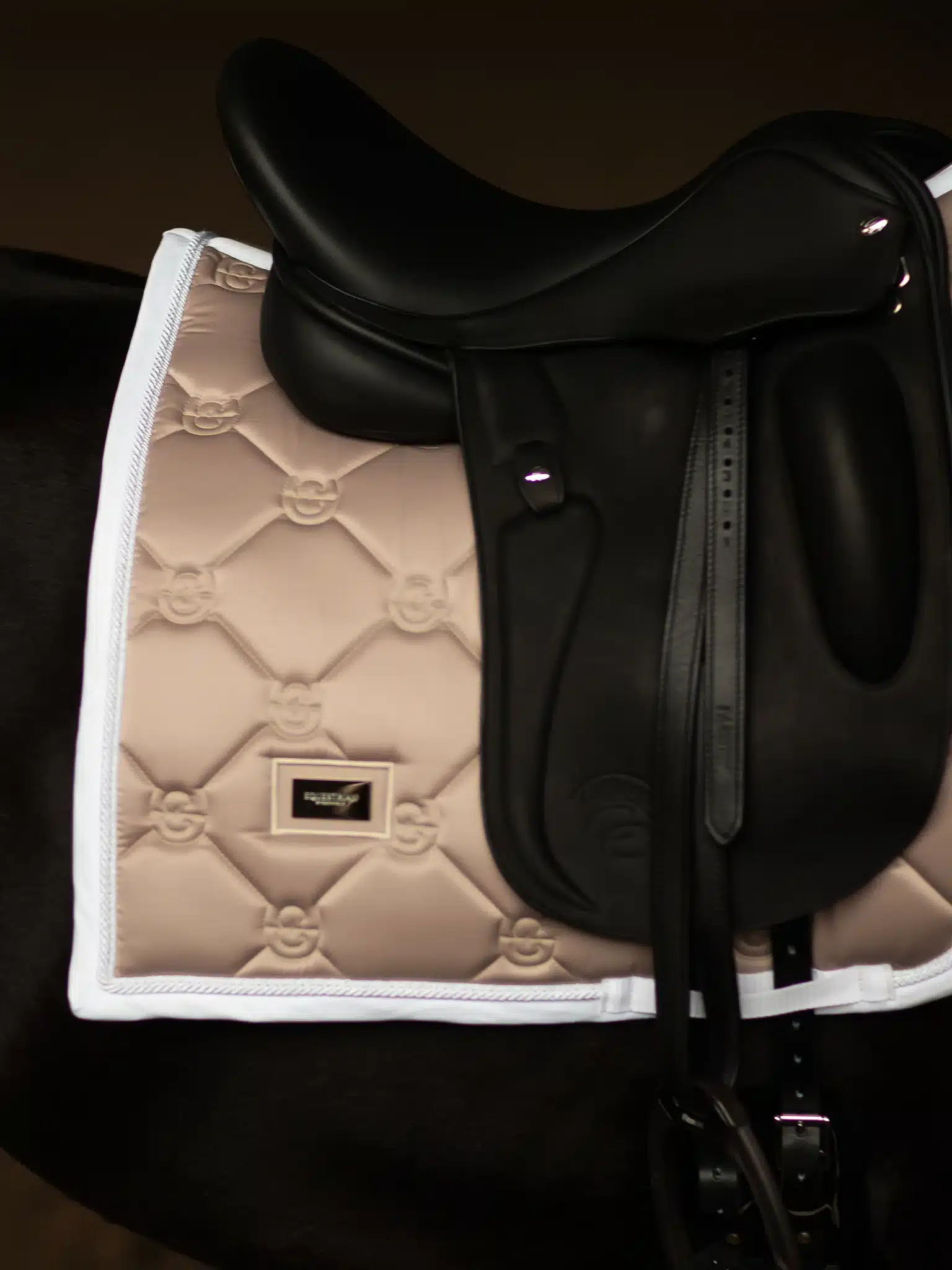 Equestrian Stockholm Underlag - Sand - DR17"
